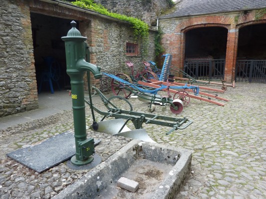 Parco popolare di Bunratty - Antichi attrezzi agricoli