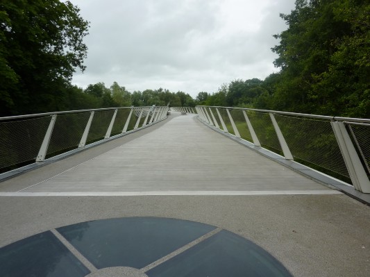 Limerick - campus universitario - ponte pedonale dul fiume Shannon