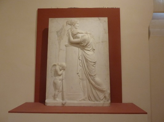 Palazzo Aiutamicristo -  Stele funeraria del CANOVA