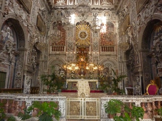 Chiesa di Santa Caterina - Altare