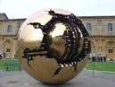 Musei Vaticani - Scultura di Arnaldo Pomodoro 