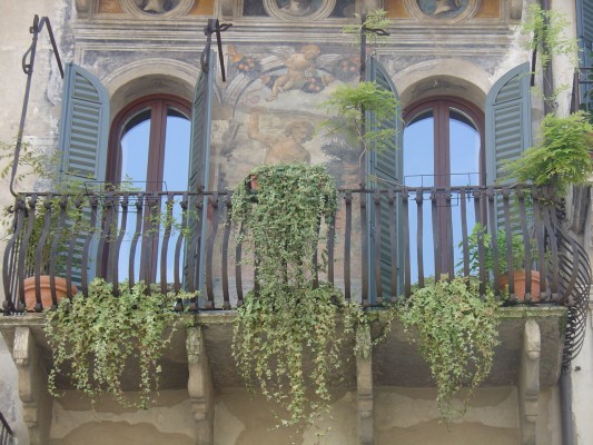 Verona - Balcone in Piazza delle Erbe