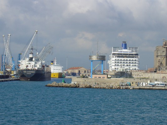 Ingresso Porto di Livorno