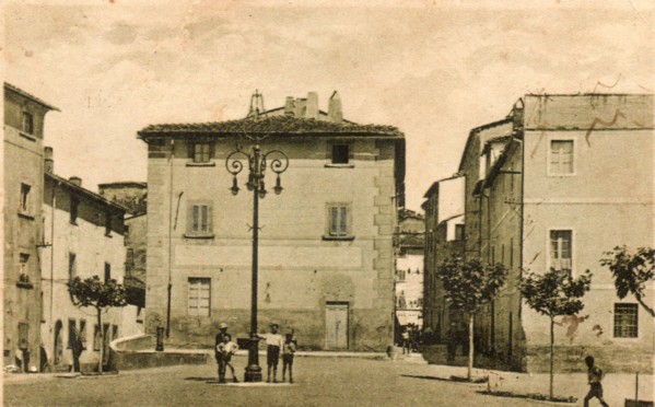 Castagneto - Piazza del Popolo