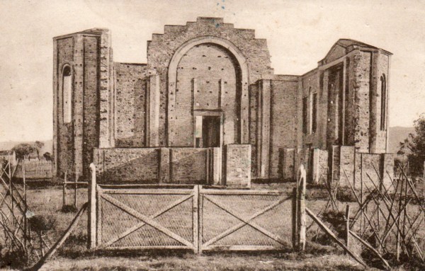 Donoratico - Vecchia costruzione della Chiesa non terminata (1920/25)